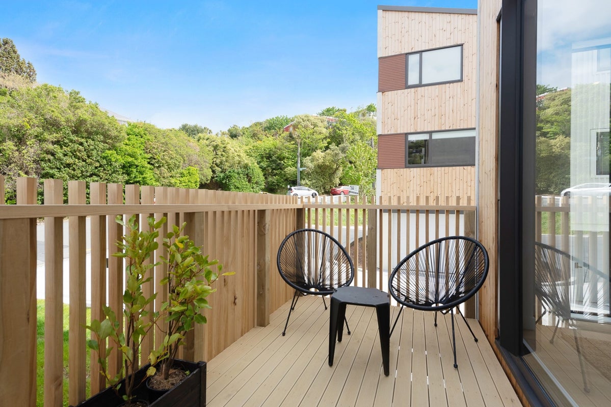5/6 Makara Road, Karori, Wellington - Carousel 33