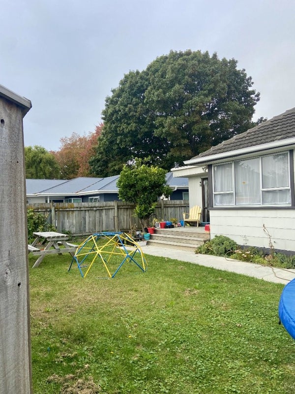 1111 Willowpark Road North, Mayfair, Hastings - Carousel 2