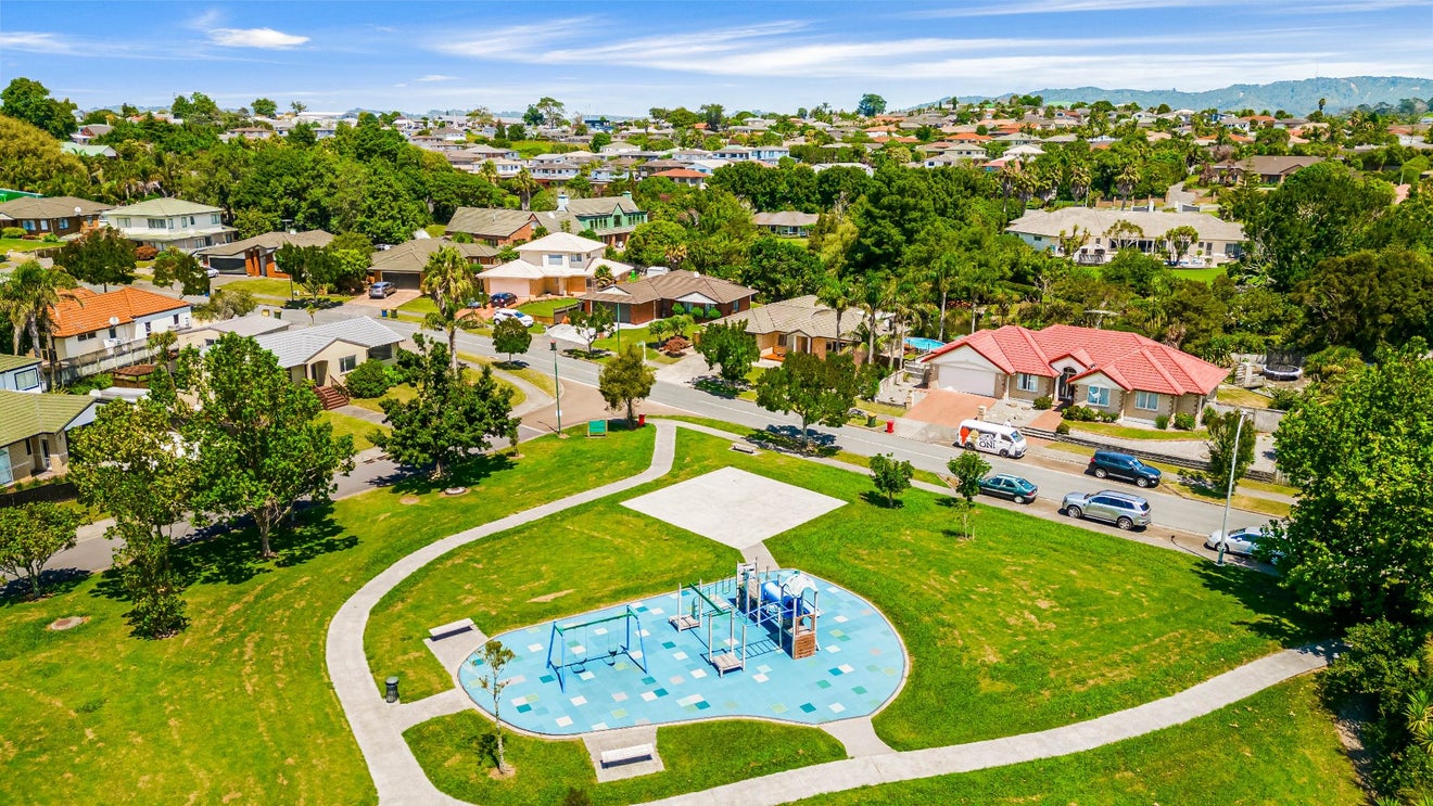 14 Semillon Avenue, Henderson, Auckland - Carousel 31