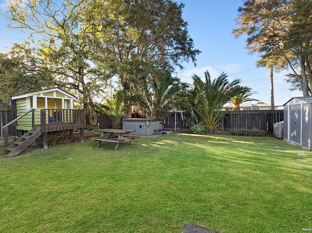 78 Swanson Road, Henderson, Auckland - Carousel 17