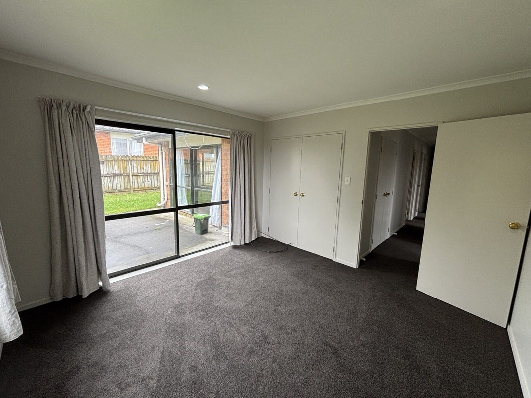 44 Senator Drive, Manurewa, Auckland - Carousel 1