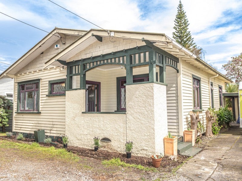 9 Poutini Street, Whanganui East, Whanganui - Carousel 1