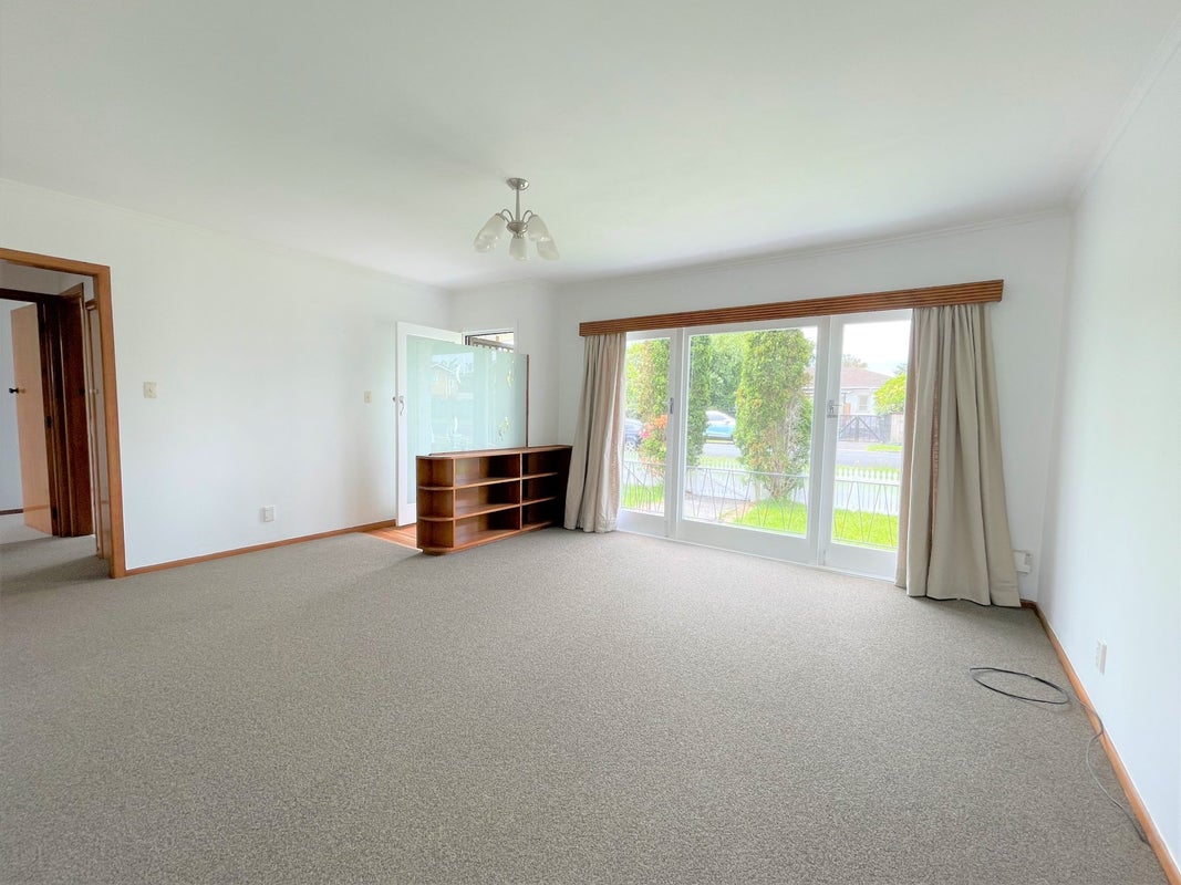 3 Middlesex Road, Waterview, Auckland - Carousel 2