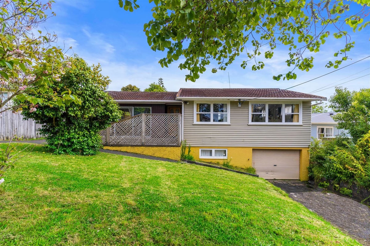 159 View Road, Sunnyvale, Auckland - Carousel 1