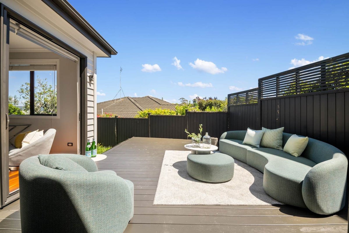 15A Wendover Road, Glendowie, Auckland - Carousel 2