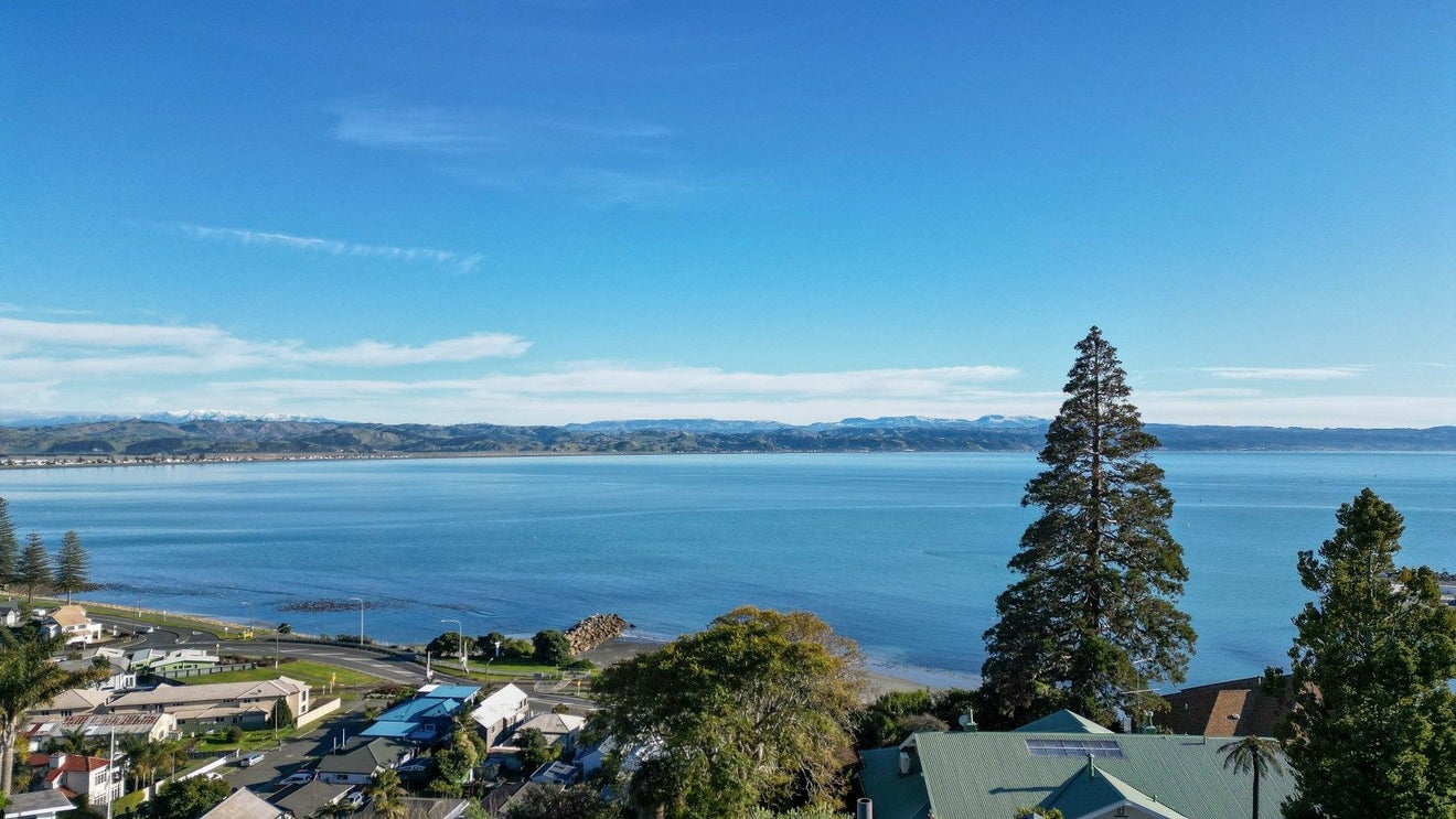 33A Seapoint Road, Bluff Hill, Napier - Carousel 1