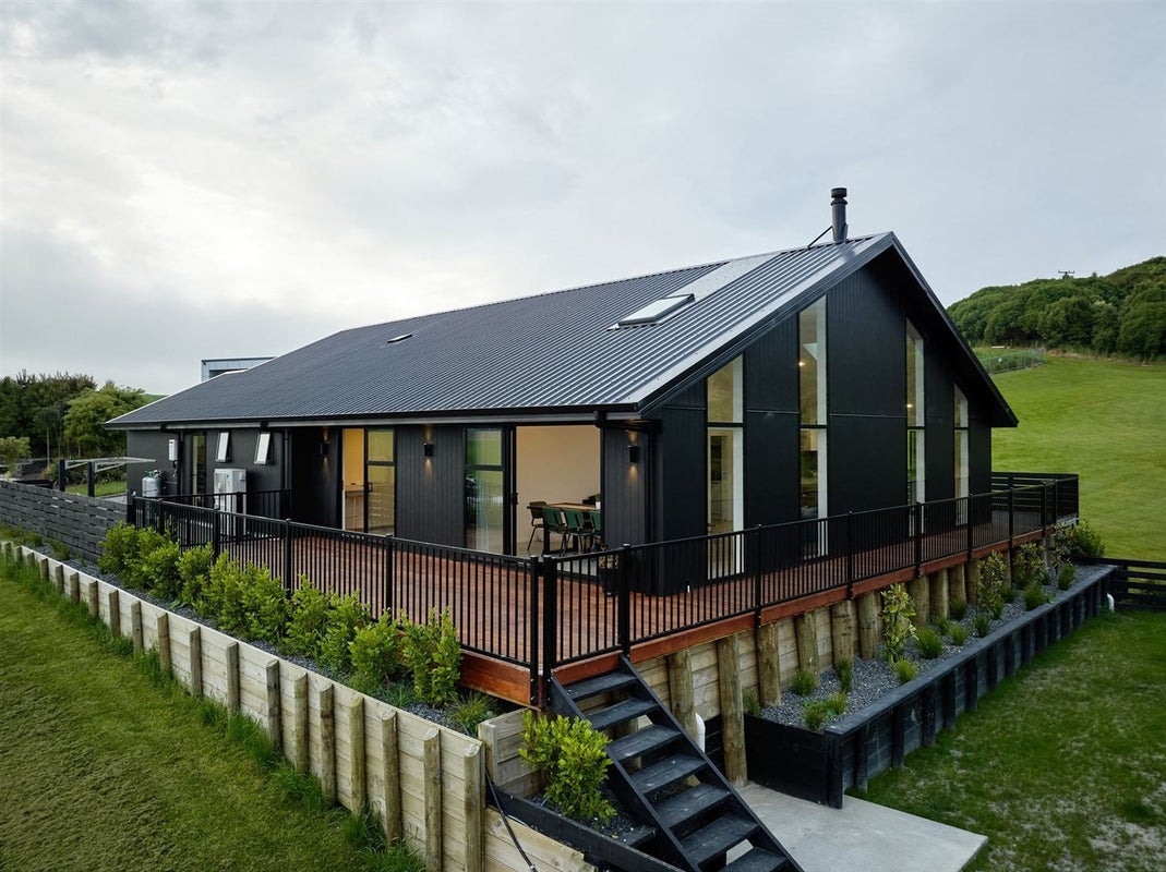 21 Knowles Crescent, Kaikoura Flat, Kaikoura - Carousel 1