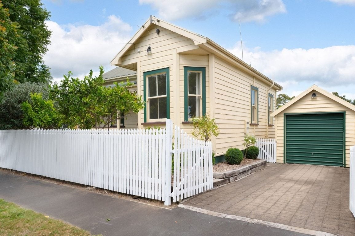 10 Claude Street, Fairfield, Hamilton - Carousel 1