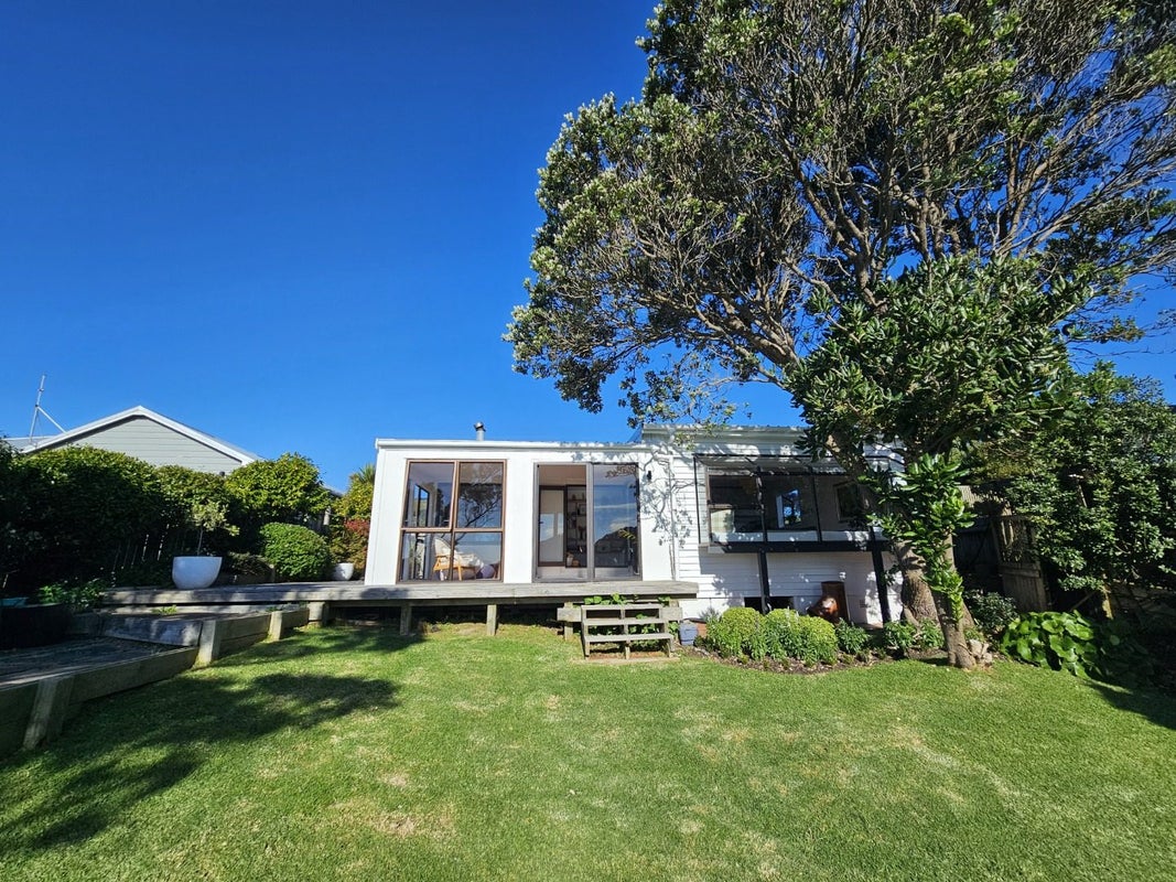 17 Haunui Road, Pukerua Bay, Porirua - Carousel 2