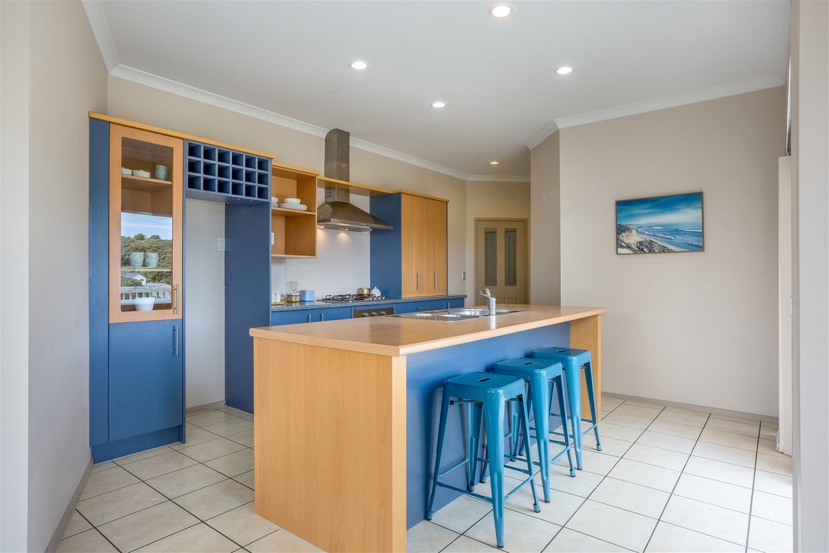 20 Astronomer Place, Whitby, Porirua - Carousel 2