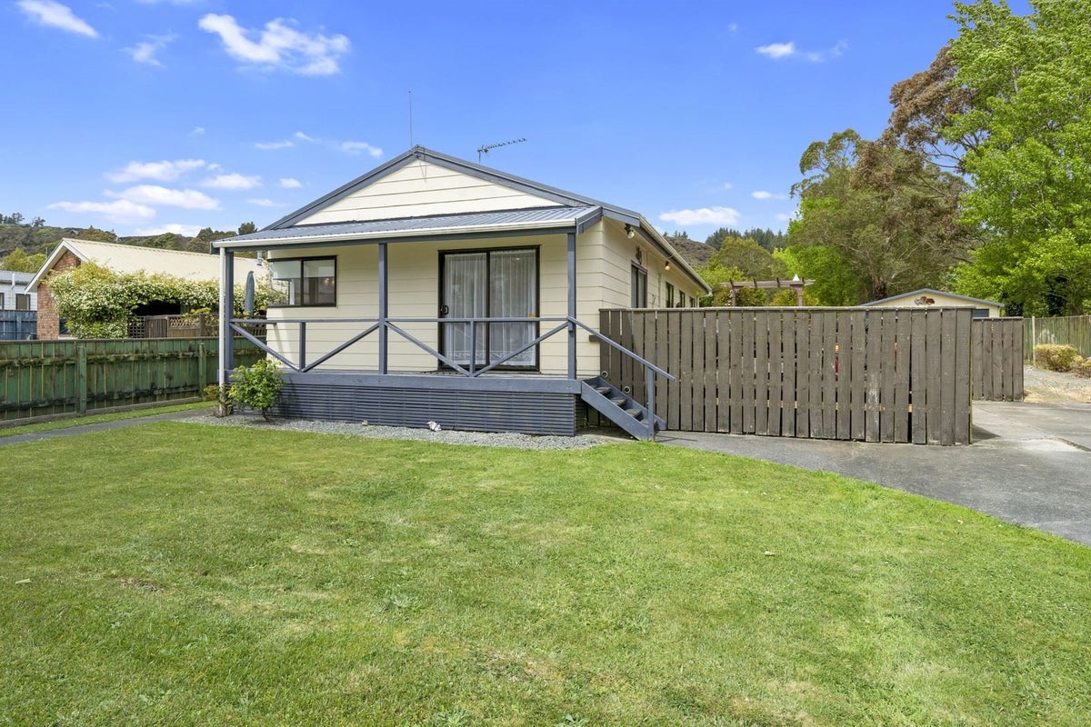 78 Norana Road, Timberlea, Upper Hutt - Carousel 22