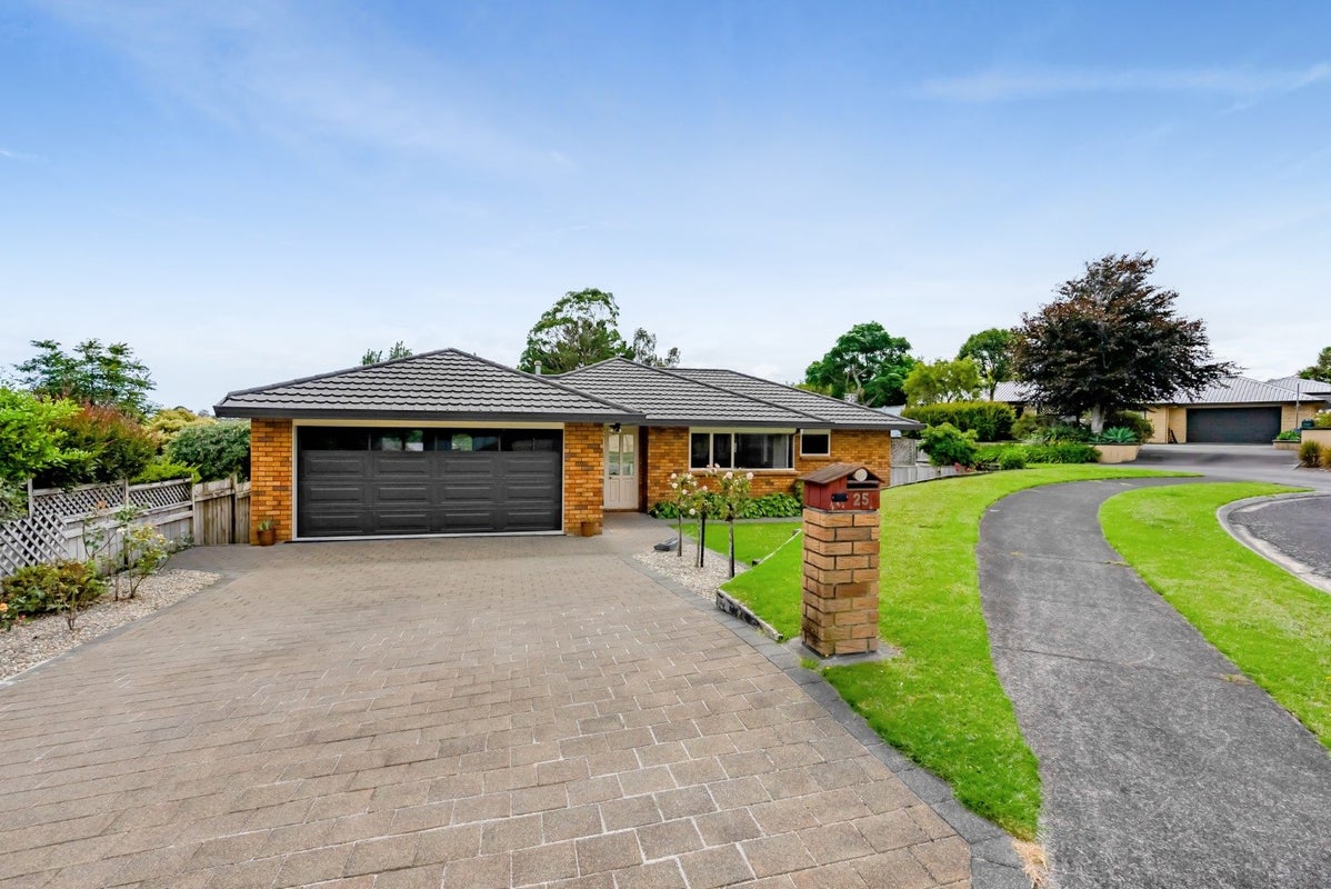 25 Ashmore Drive, Frankleigh Park, New Plymouth - Carousel 22