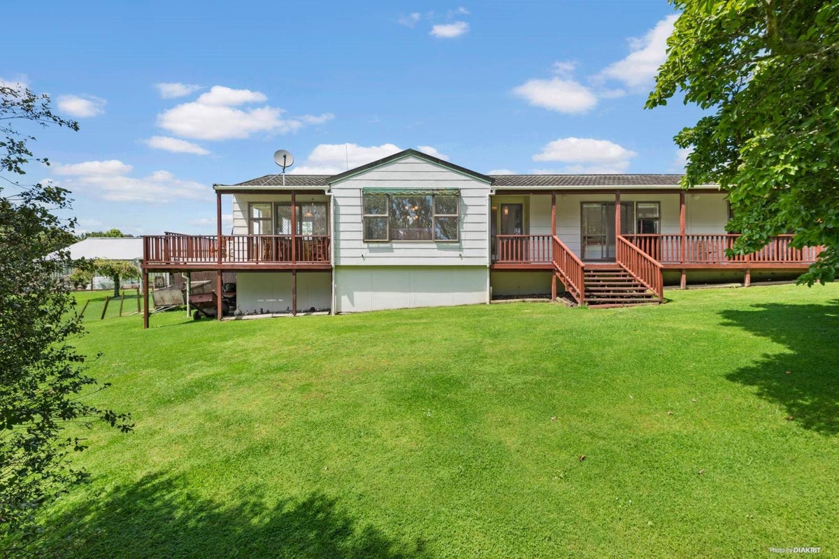 51 Woodlyn Drive, Drury - Carousel 1