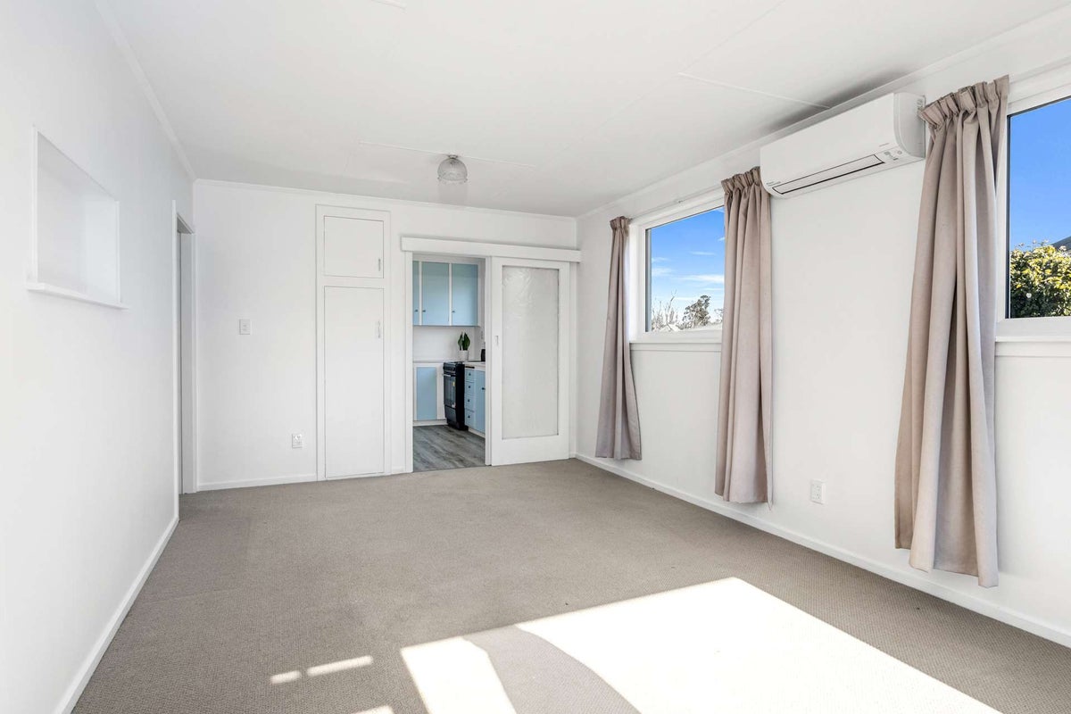 13 Pringle Street, Waimataitai, Timaru - Carousel 2