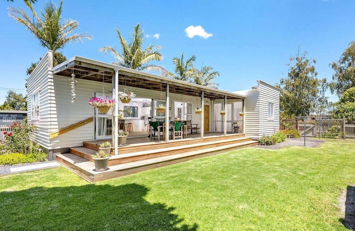 16 Ranui Station Road, Ranui, Auckland - Carousel 1