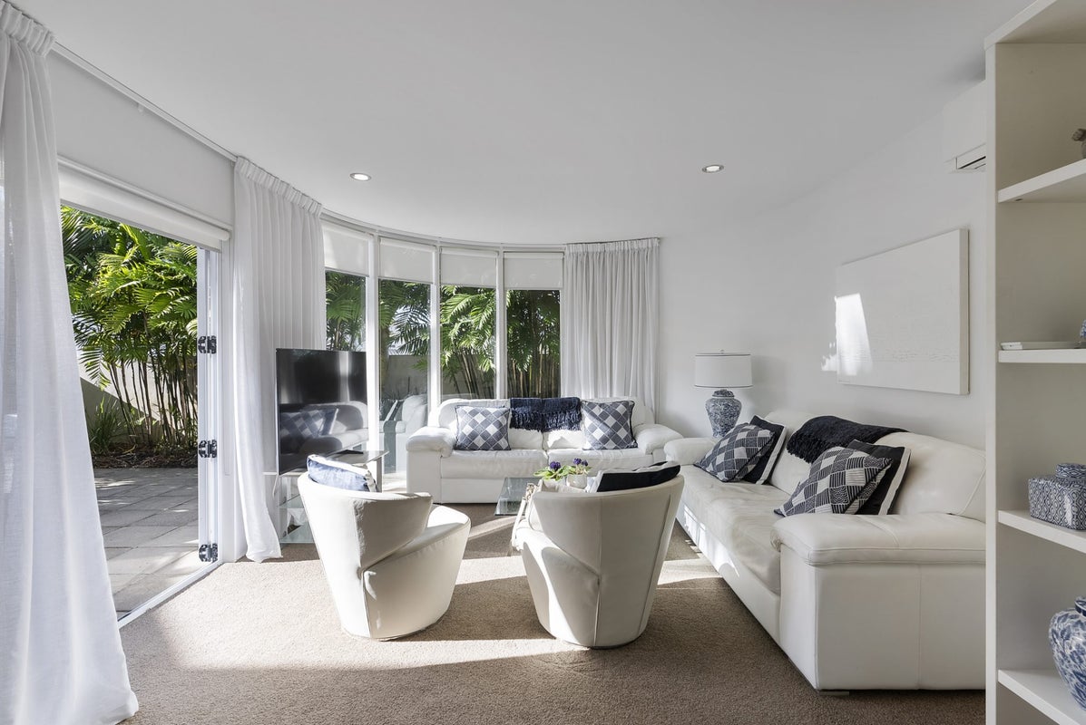 3/38 Sarsfield Street, Herne Bay, Auckland - Carousel 1