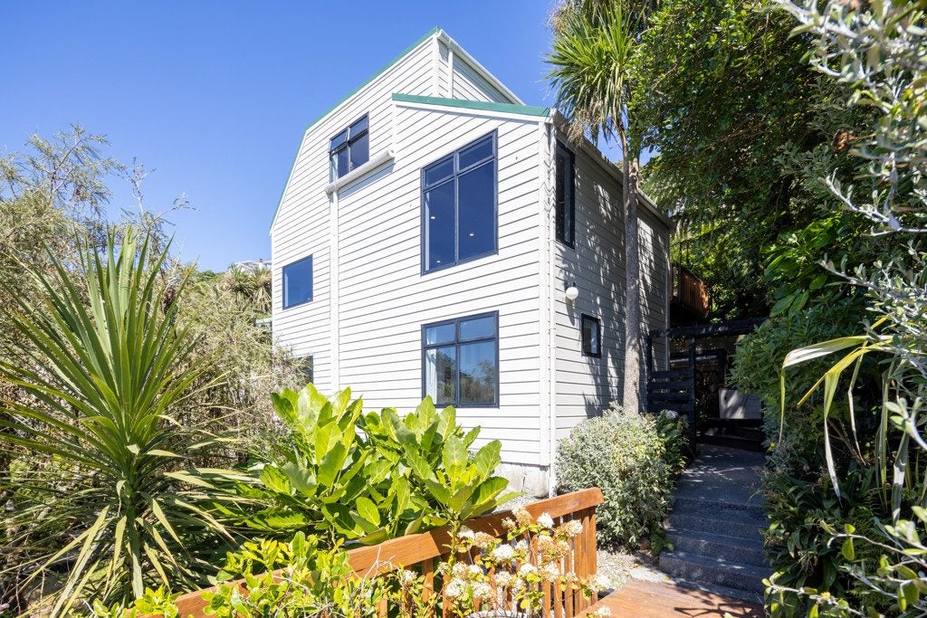 108B Maida Vale Road, Roseneath, Wellington - Carousel 2