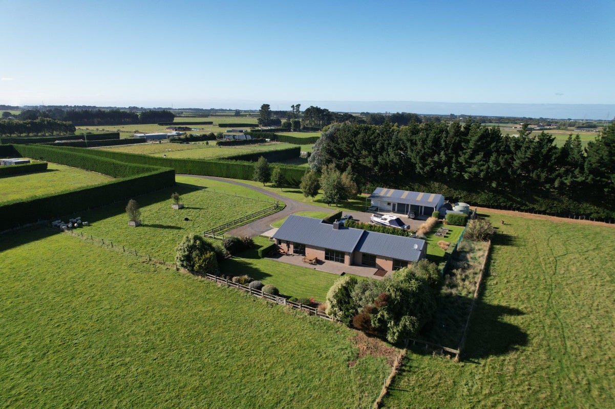 84 Wilcox Road, Seaward Bush, Invercargill - Carousel 1