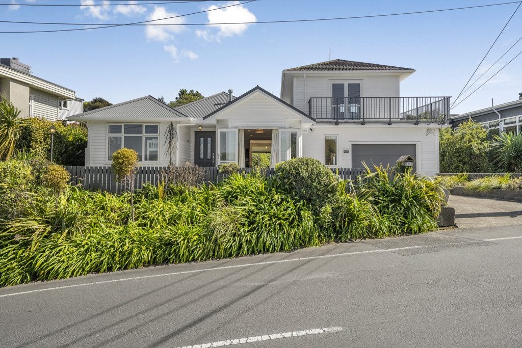 19 Maungaraki Road, Korokoro, Lower Hutt - Carousel 31