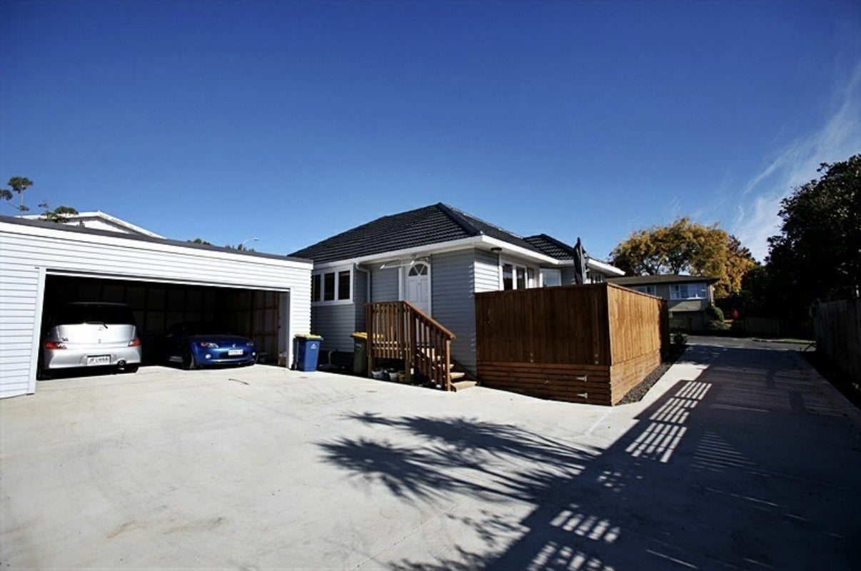 12A Denyer Place, New Lynn, Auckland - Carousel 1
