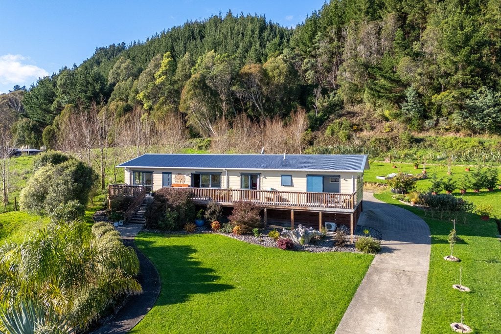 29A Eastern Rise, Manakau, Levin - Carousel 1