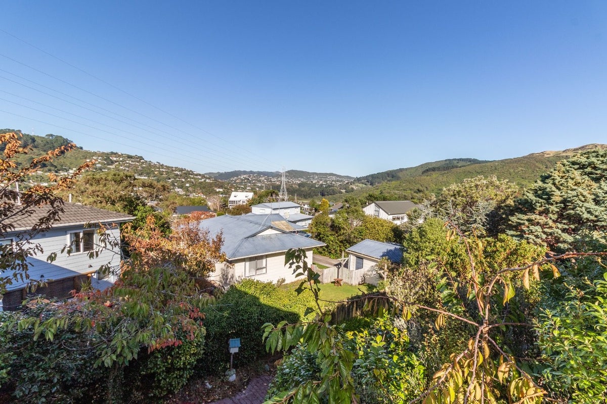6 Sasanqua Way, Crofton Downs, Wellington - Carousel 16