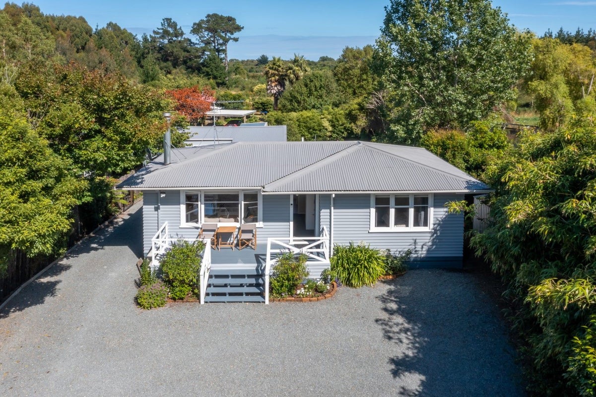 190 Main Road South, Raumati South, Paraparaumu - Carousel 1