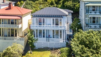 16 Clifton Terrace, Kelburn, Wellington - Carousel 1