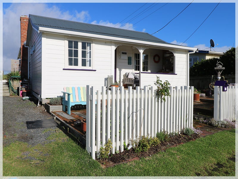 116 Seabury Avenue, Foxton Beach, Foxton - Carousel 1