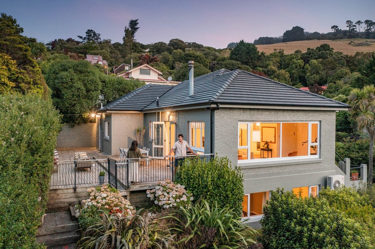 13 Marion Street, Macandrew Bay, Dunedin - Carousel 1
