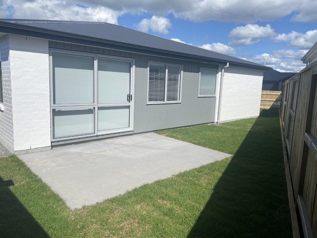 6 Bronze Court, Papamoa - Carousel 2