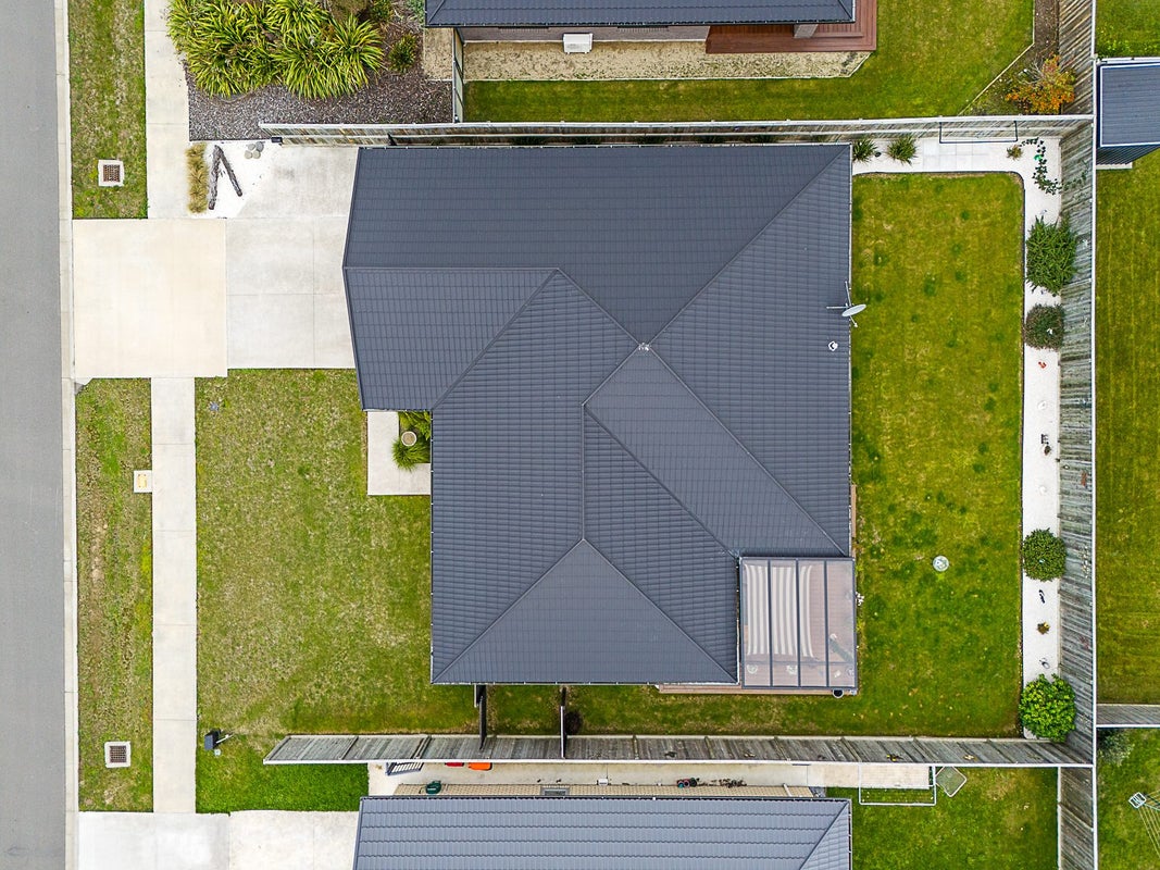 10 Caproni Road, Burleigh, Blenheim - Carousel 27