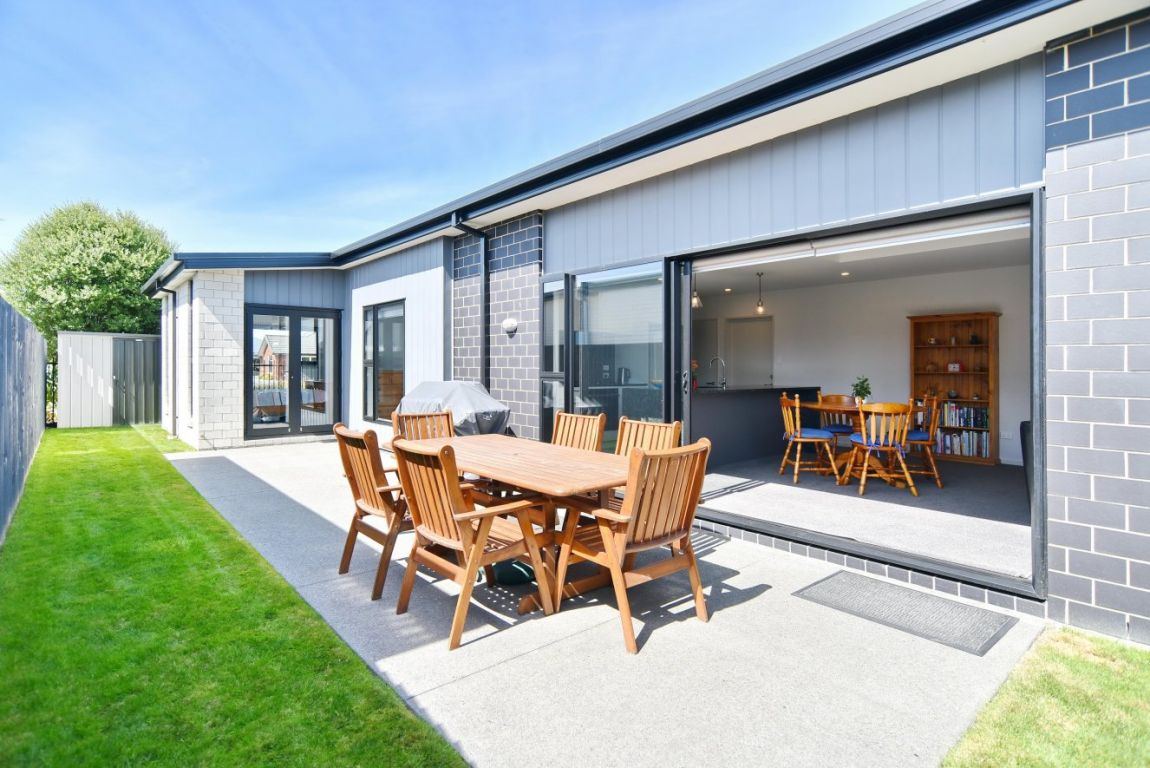 12 Ardnave Lane, Broomfield, Christchurch - Carousel 1