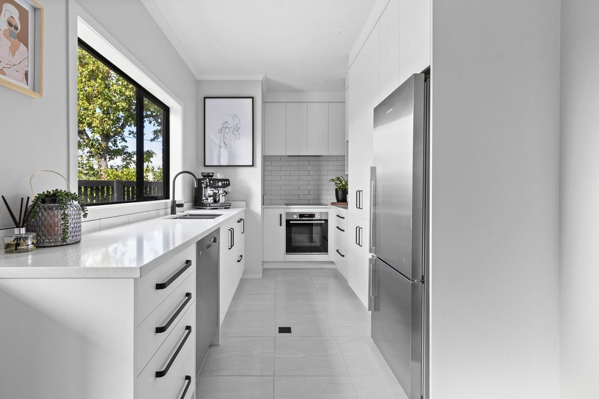 2A Carey Street, Maeroa, Hamilton - Carousel 2