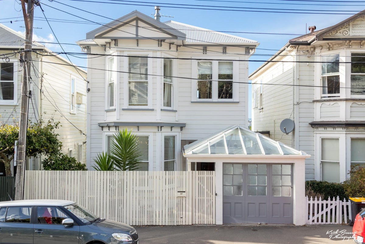 37 Grant Road, Thorndon, Wellington - Carousel 1