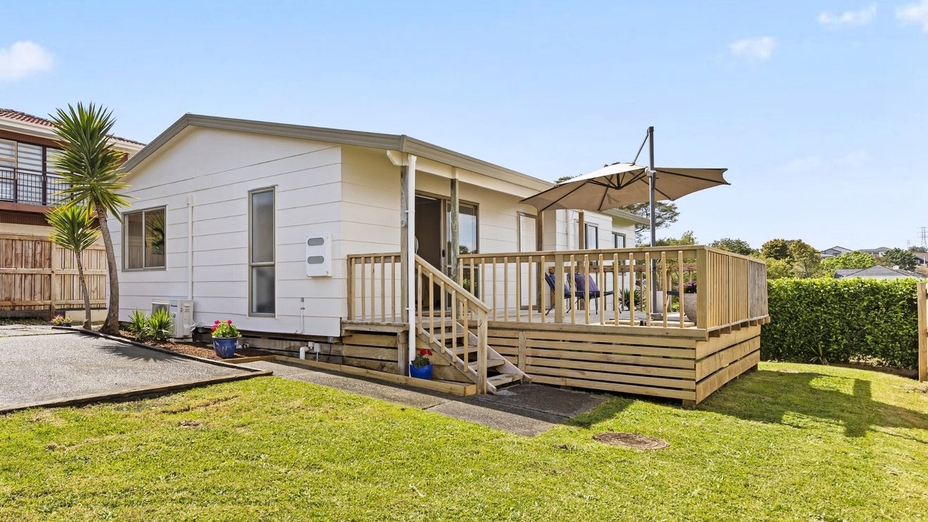 2/22 White Swan Road, Mount Roskill, Auckland - Carousel 1