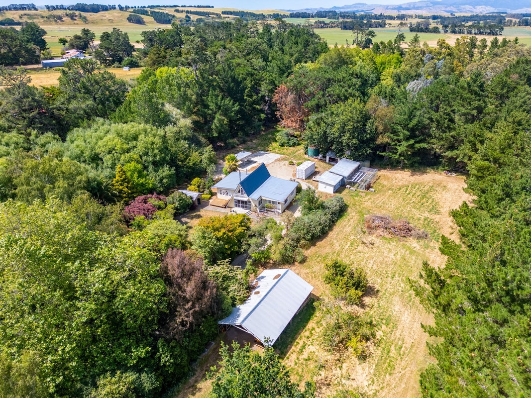 808 State Highway 53, Featherston - Carousel 1