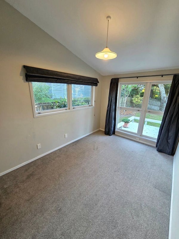 10 Pennycook Place, Sunnyhills, Auckland - Carousel 2