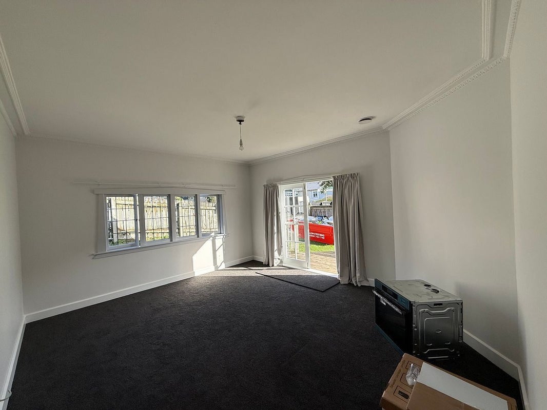 526 Adelaide Road, Berhampore, Wellington, Wellington - Carousel 1