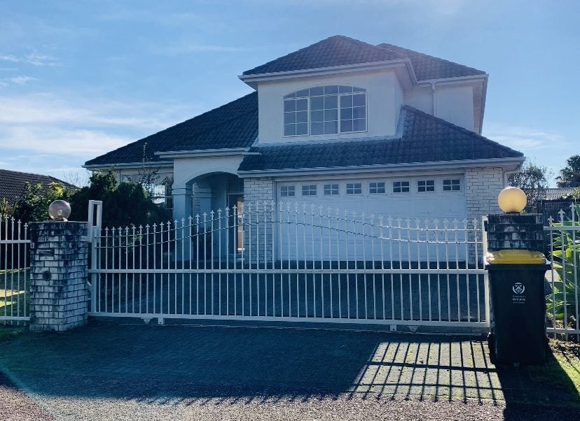 41 Corta Bella Place, Golflands, Auckland - Carousel 2