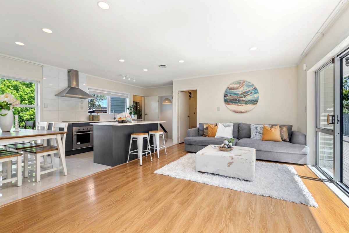 1/34 Gordon Avenue, Milford, Auckland - Carousel 2