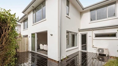 562B Madras Street, St Albans, Christchurch - Carousel 1