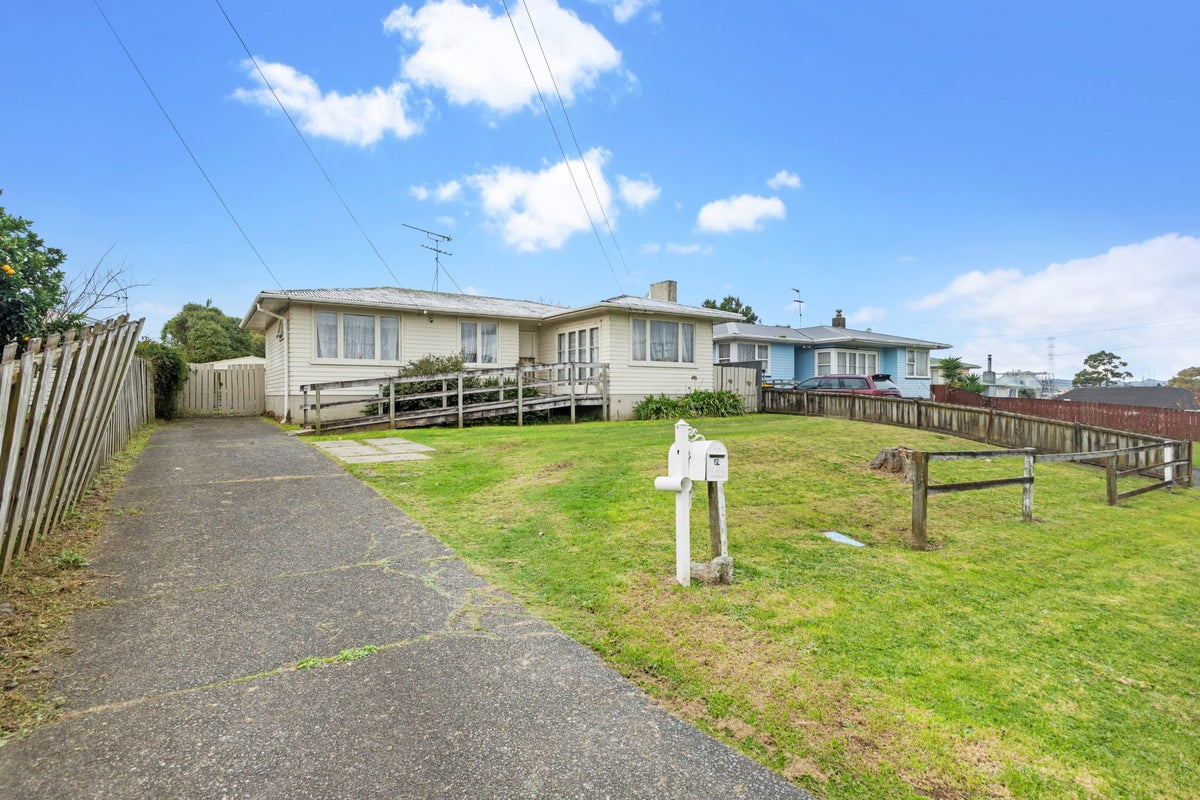 52 Ferguson Street, Manurewa East, Auckland - Carousel 1