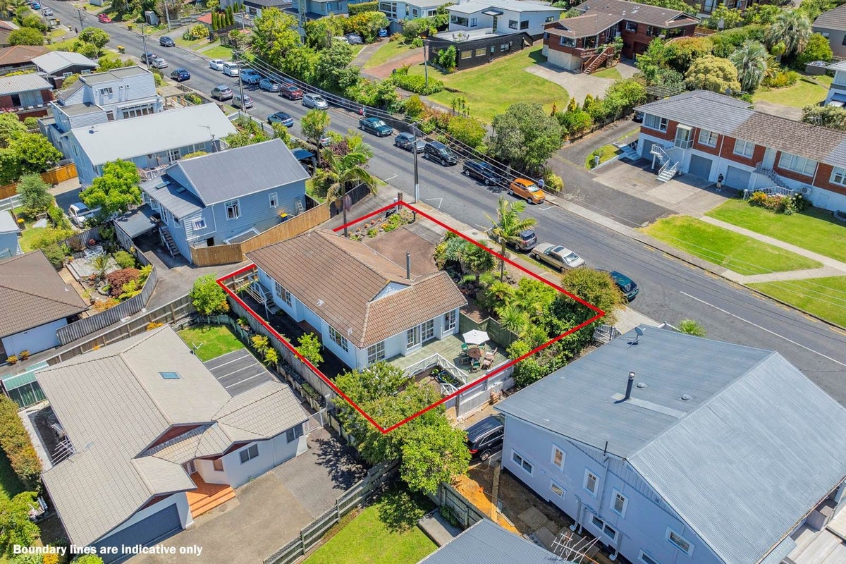 2A East Coast Road, Milford, Auckland - Carousel 2