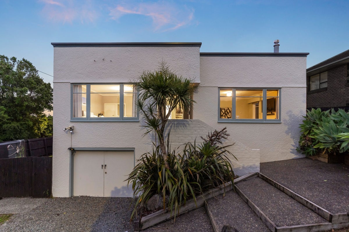 616 Hillsborough Road, Mount Roskill, Auckland - Carousel 1