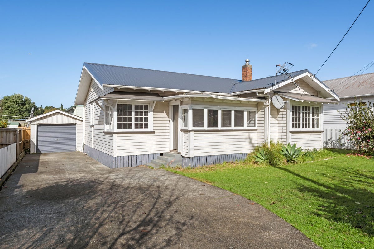 25 Maunu Road, Avenues, Whangarei - Carousel 1