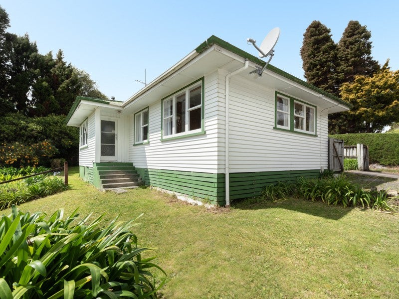 16 Wylie Street, Gate Pa, Tauranga - Carousel 1