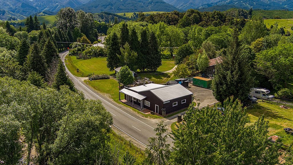 1002 Waiwhero Road, Ngatimoti - Carousel 1