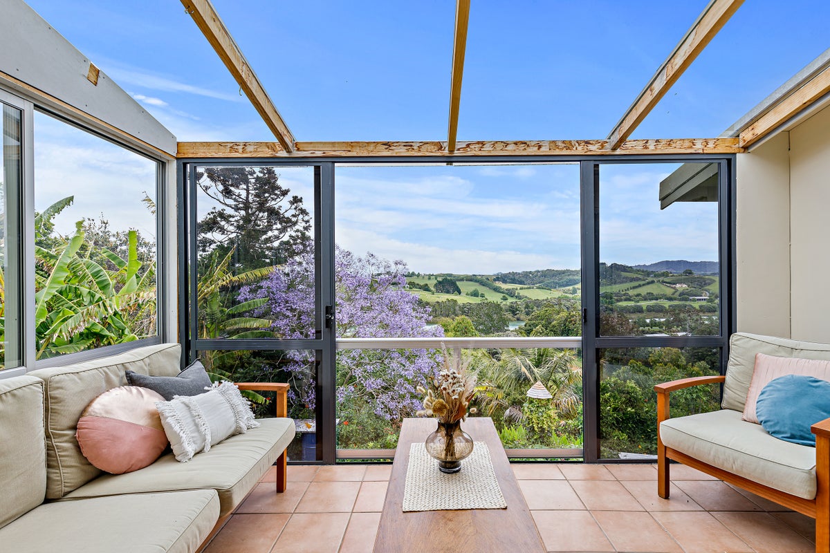 40 Green Rd, Rainbows End, Matakana - Carousel 1