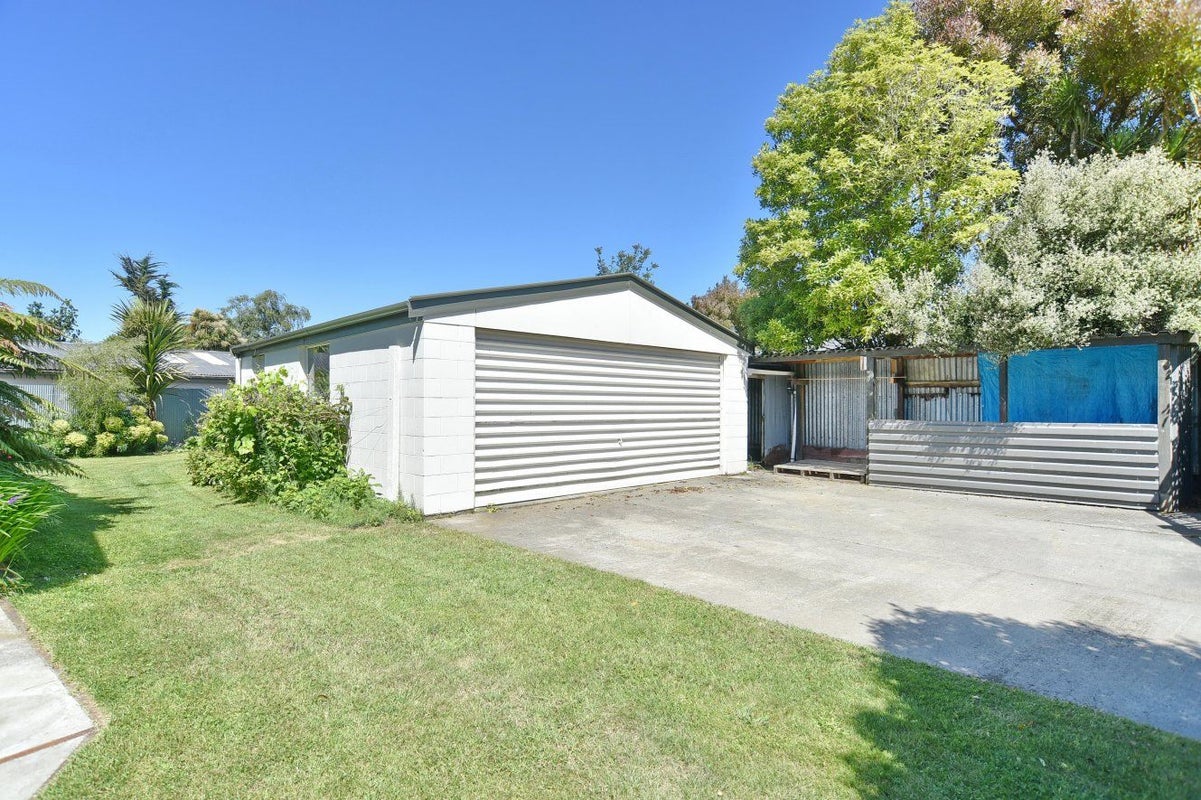 1 McKenzie Place, Waikuku Beach, Waikuku Beach - Carousel 20
